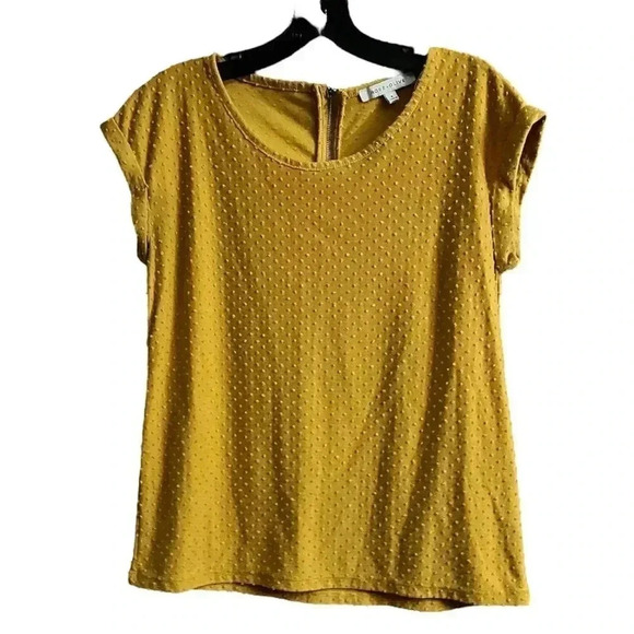 Rose and Olive Top Size Small This versatile and playful top is an ideal… - Picture 1 of 4